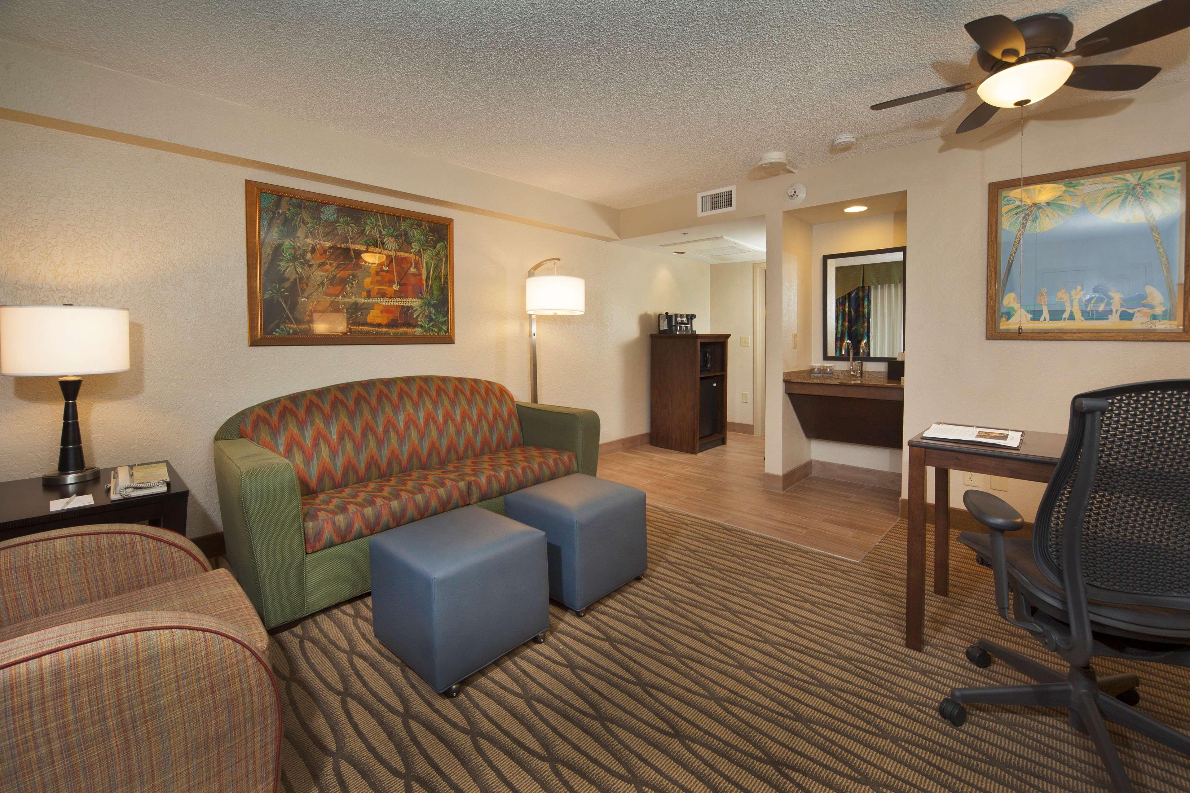 Embassy Suites By Hilton Miami International Airport Екстер'єр фото