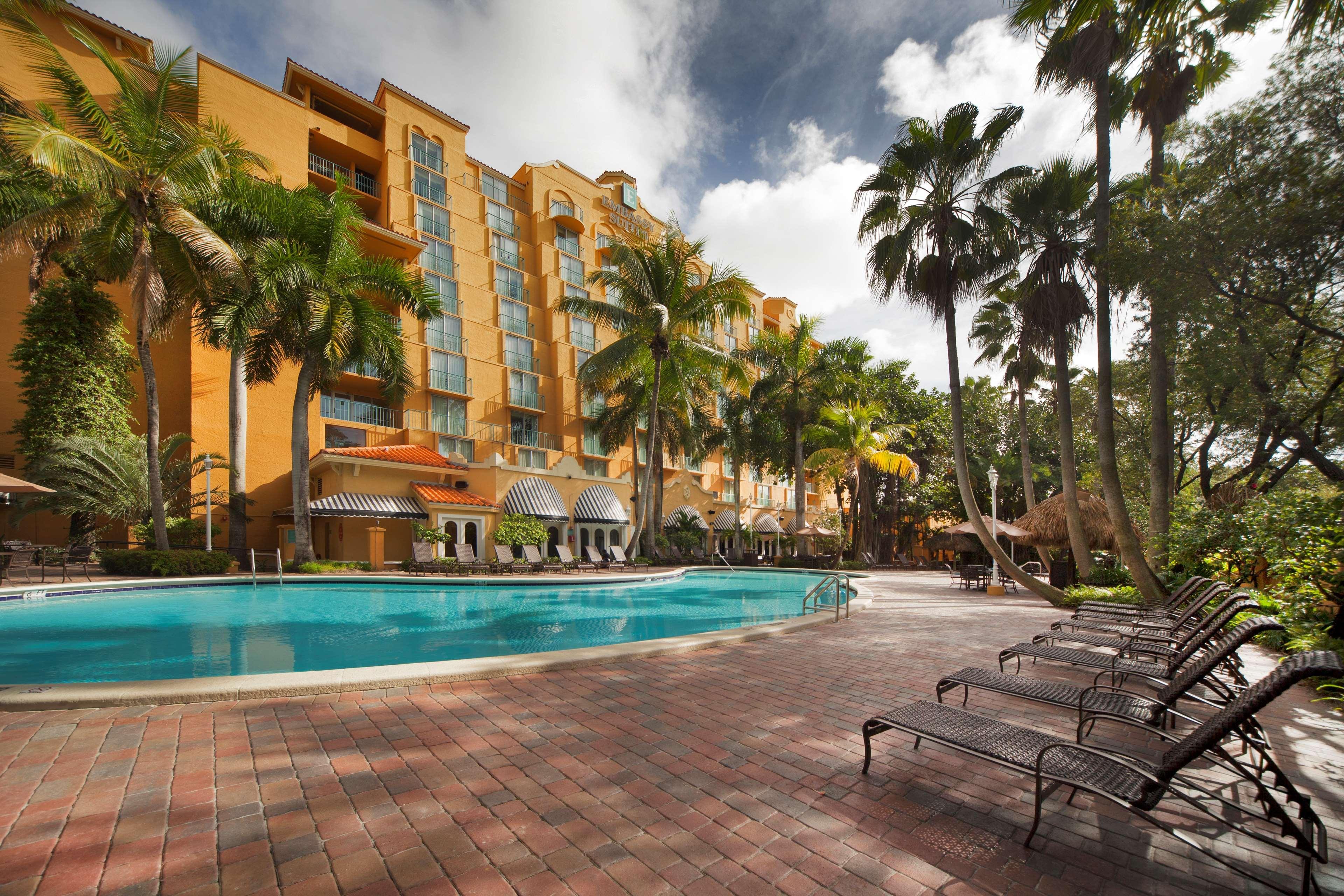 Embassy Suites By Hilton Miami International Airport Екстер'єр фото