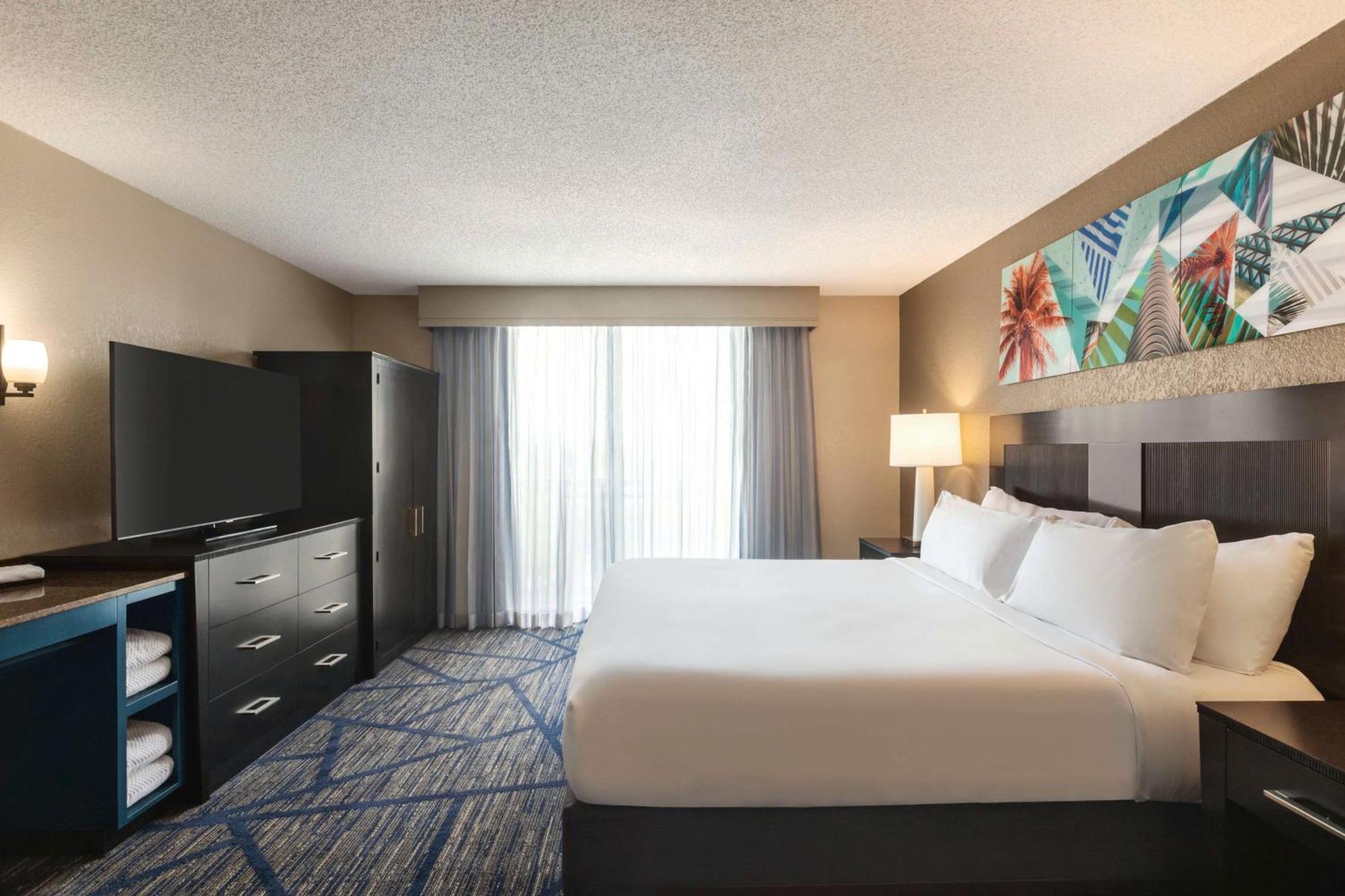 Embassy Suites By Hilton Miami International Airport Екстер'єр фото