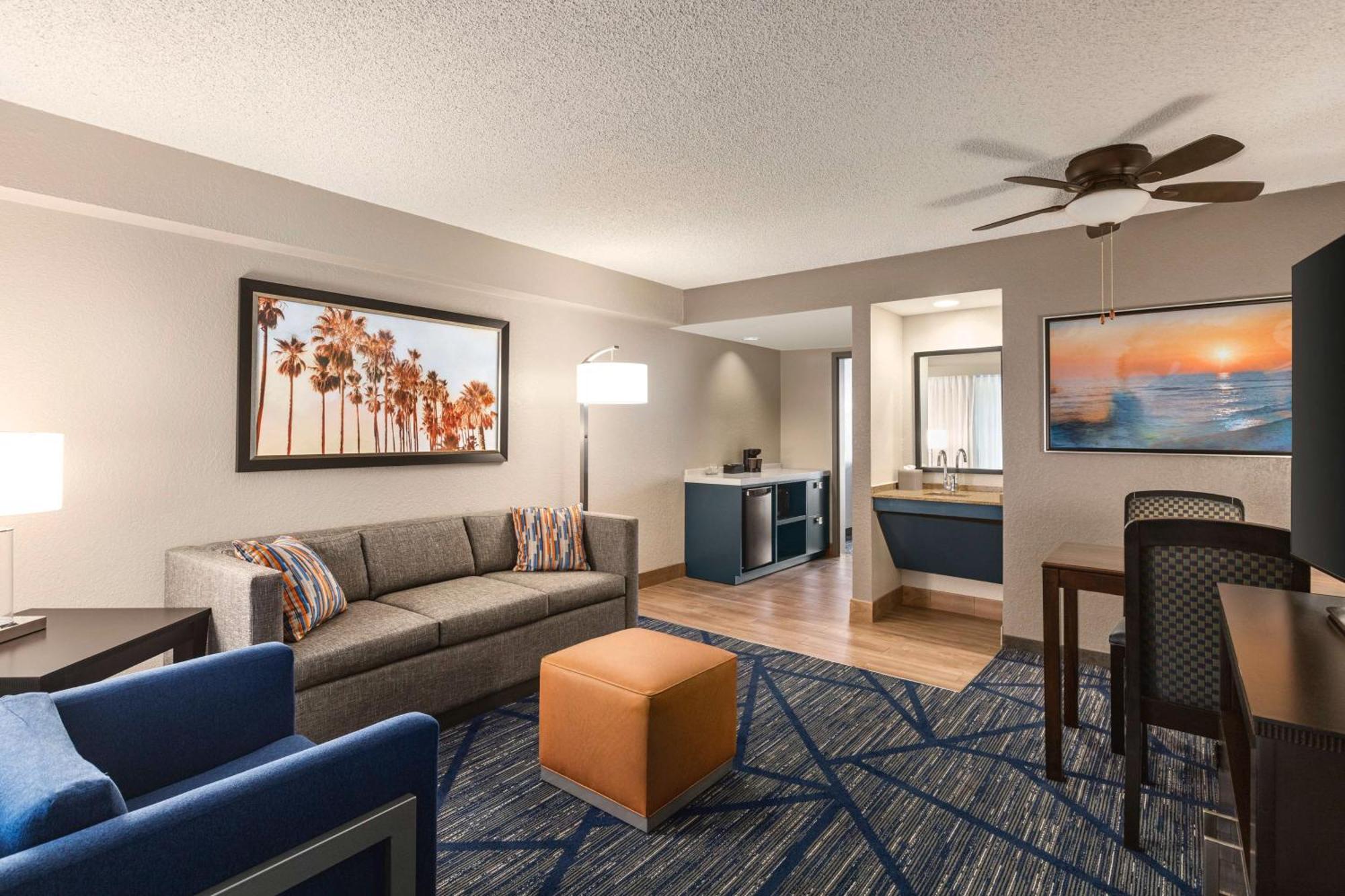 Embassy Suites By Hilton Miami International Airport Екстер'єр фото