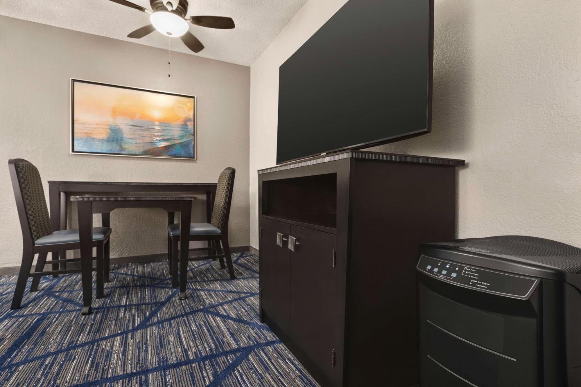 Embassy Suites By Hilton Miami International Airport Екстер'єр фото