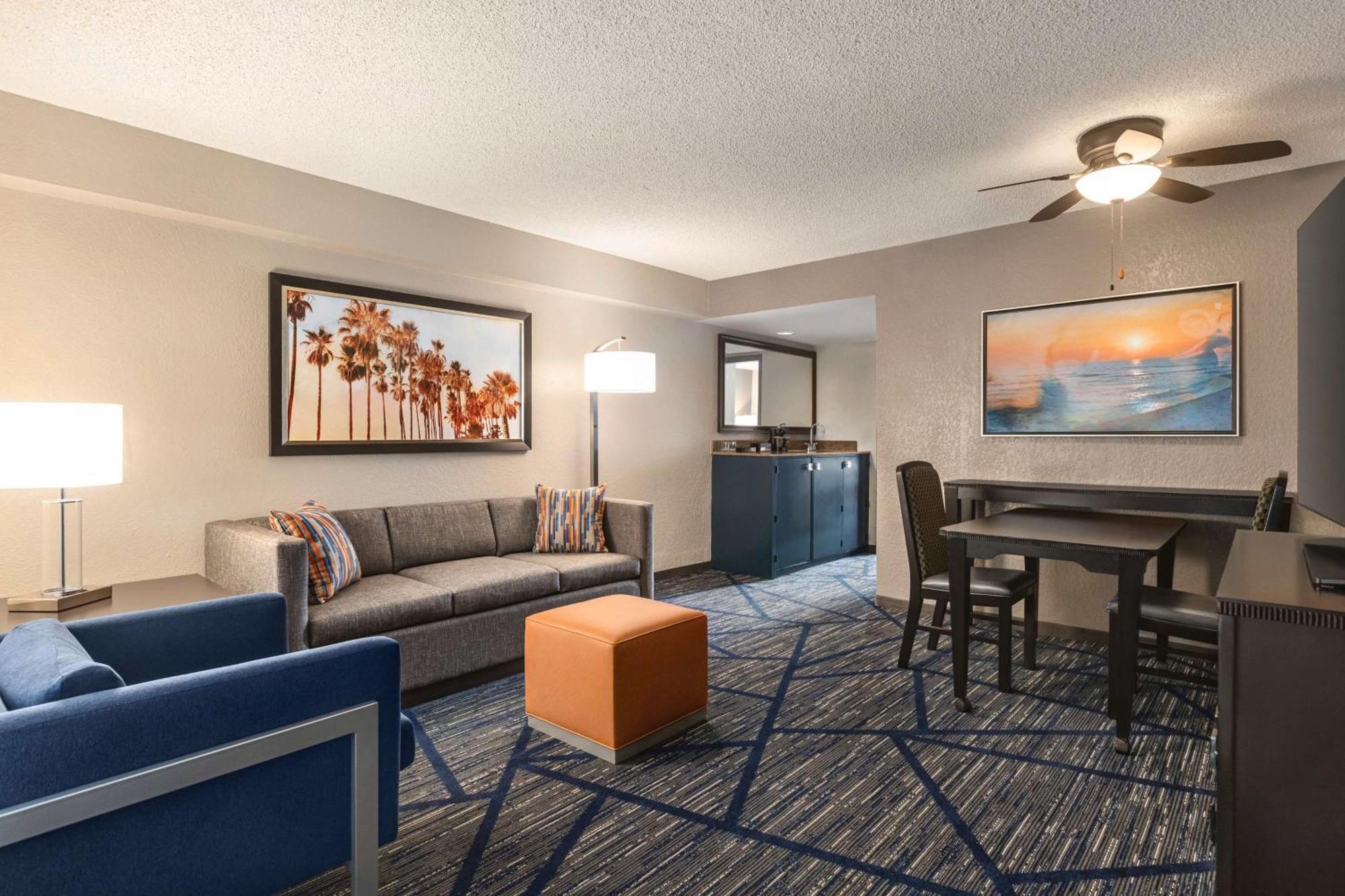 Embassy Suites By Hilton Miami International Airport Екстер'єр фото