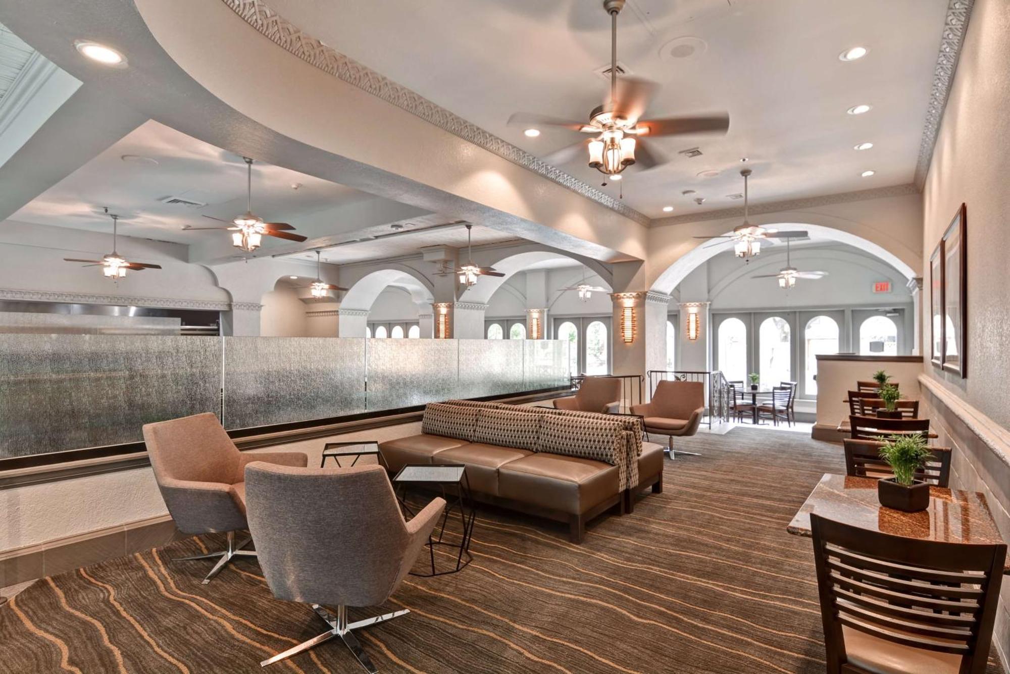 Embassy Suites By Hilton Miami International Airport Екстер'єр фото